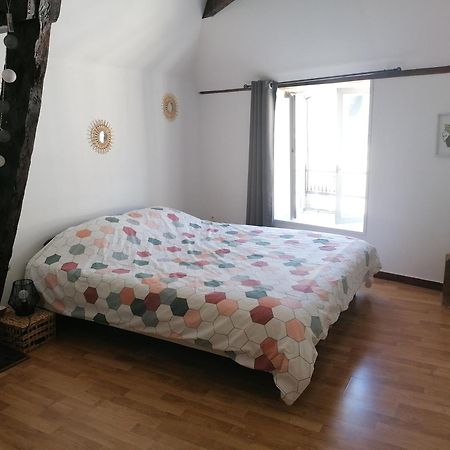 Gite A Sees Avec Garage Prive En Centre Ville Экстерьер фото