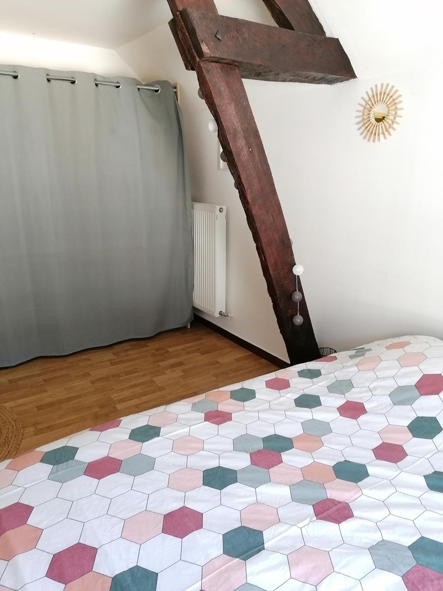 Gite A Sees Avec Garage Prive En Centre Ville Экстерьер фото